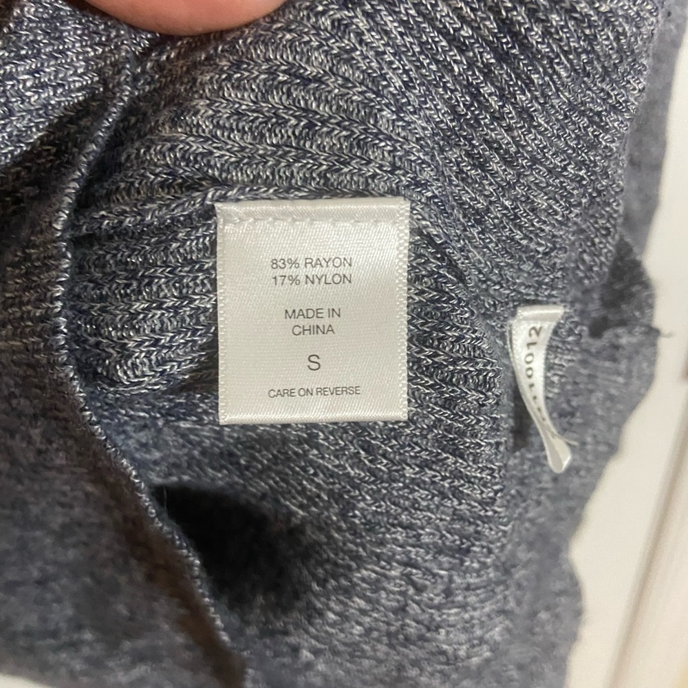 New York & Company sweater, size S - Picture 3 of 3